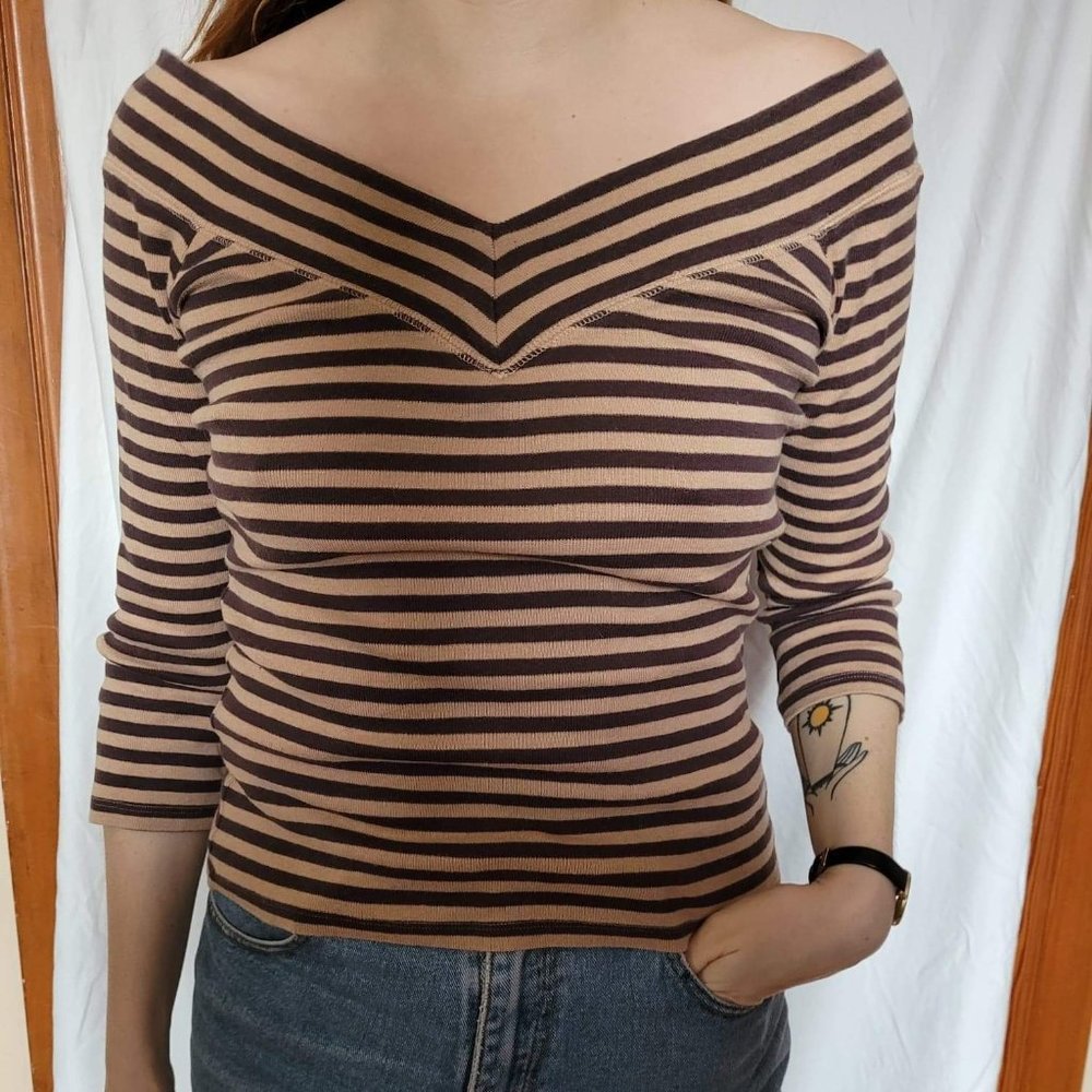 wide v-neck club monaco stripped shirt